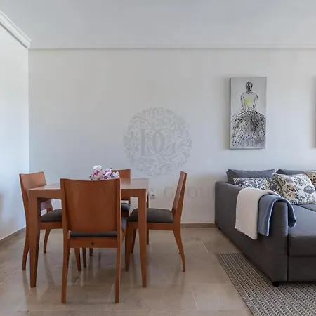 El Faro Iv Apartment *
